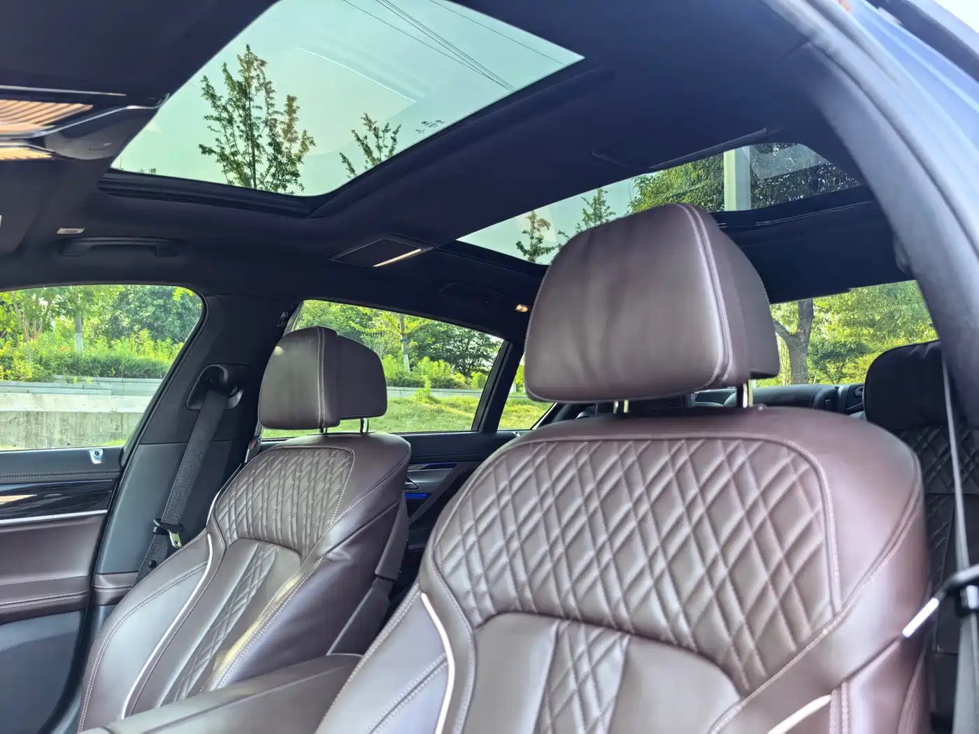 BMW 7 Series 2021 Model 730Li M Sport Package фото 8
