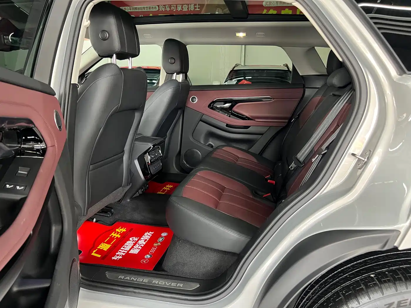 Land Rover Range Rover Evoque 2022 Range Rover Evoque L 249PS R-Dynamic Luxury Edition фото 8