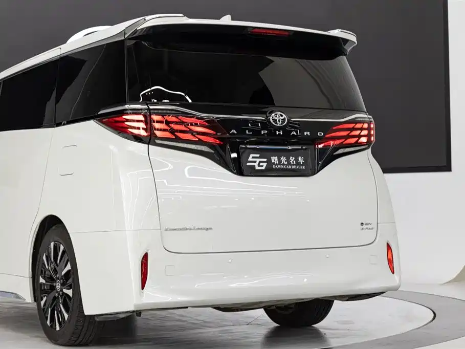 Toyota Alphard 2024 Hybrid 2.5L Ultimate Enjoyment Edition фото 20