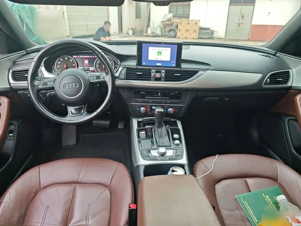 Фото 10 - Audi A6L