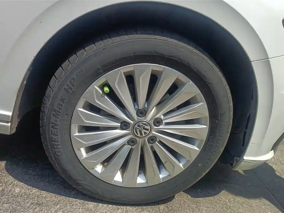 Volkswagen Lavida 2019 1.5L Automatic Comfort Edition China VI фото 6