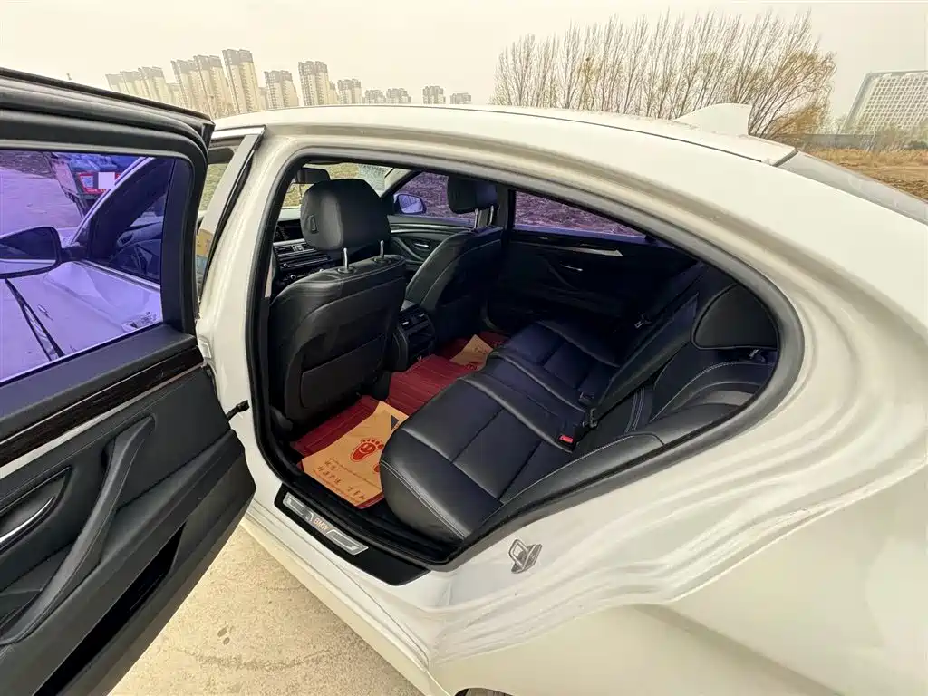 BMW 5 Series 2014 525Li Luxury Design Package фото 4