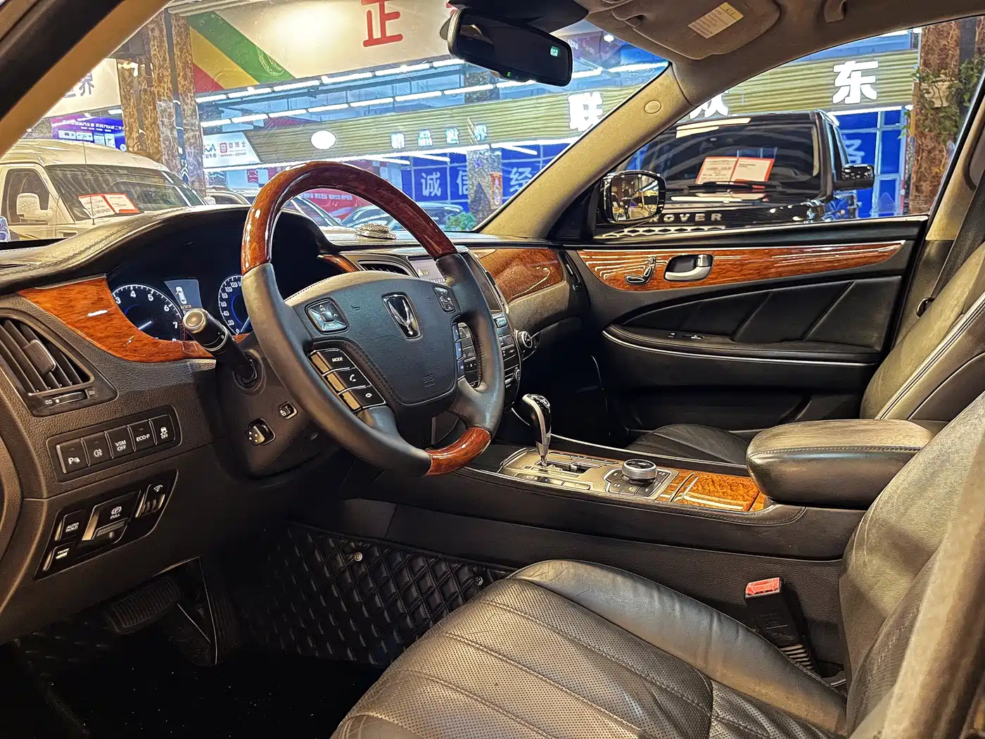 Hyundai Equus 2012 Model 3.8 GDi Extended Premium Edition фото 22