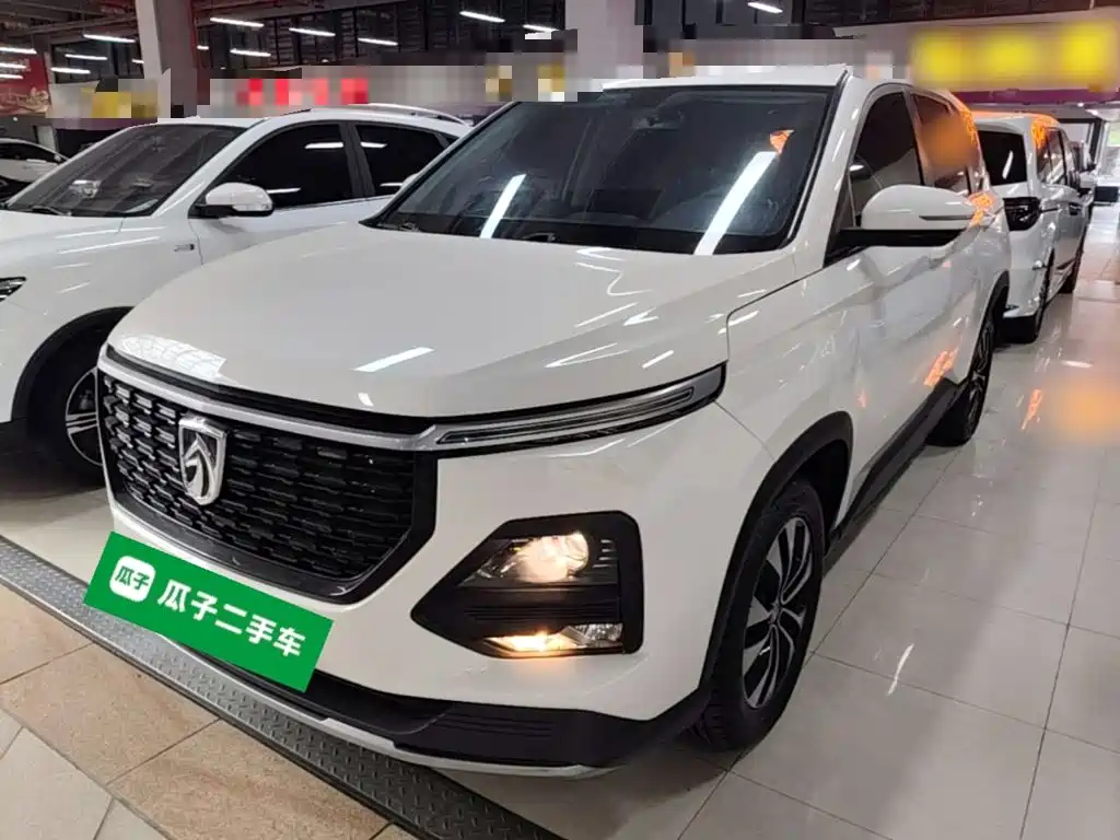 Baojun 530 2021 2021 Global Anniversary Edition 1.5T CVT Luxury 7-seater