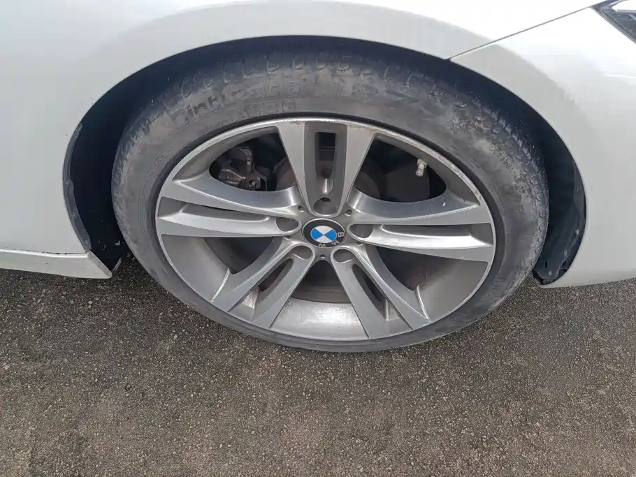 صورة 6 - BMW 4 Series
