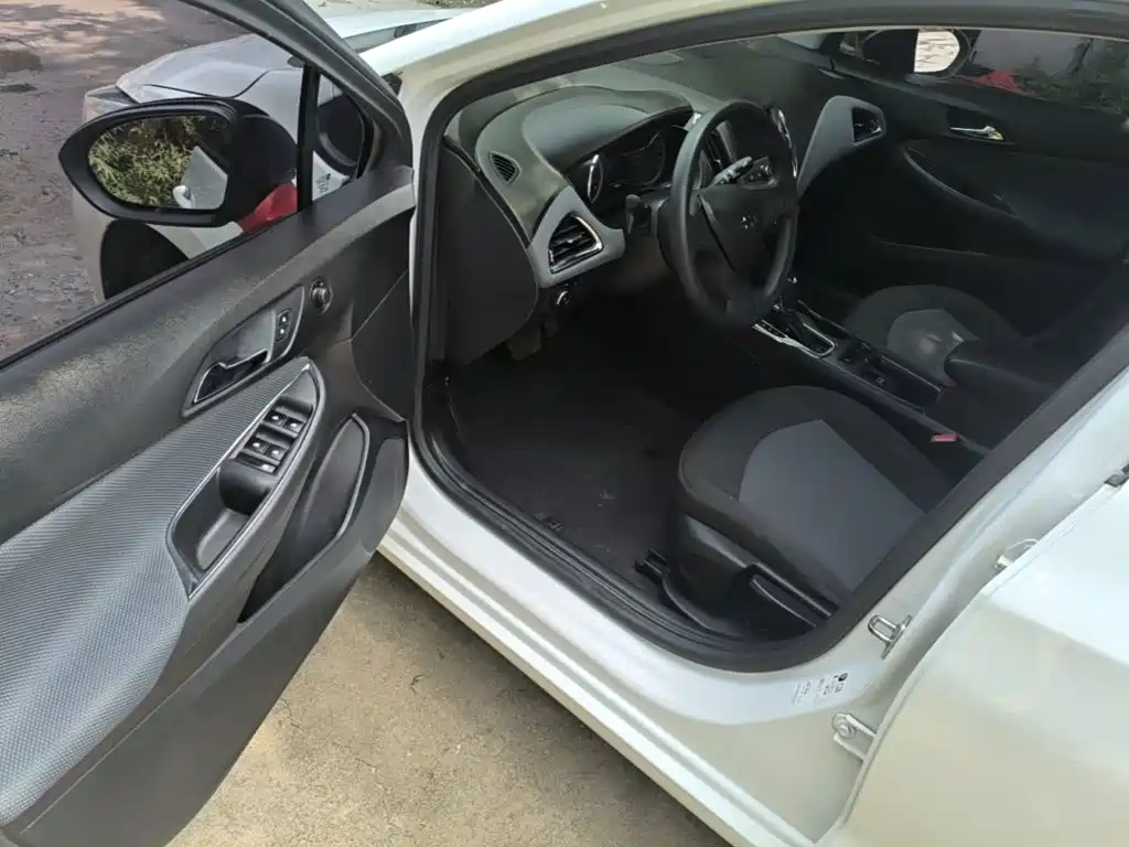 Chevrolet Cruze 2019 2018 Redline 320 Automatic Pioneer Edition