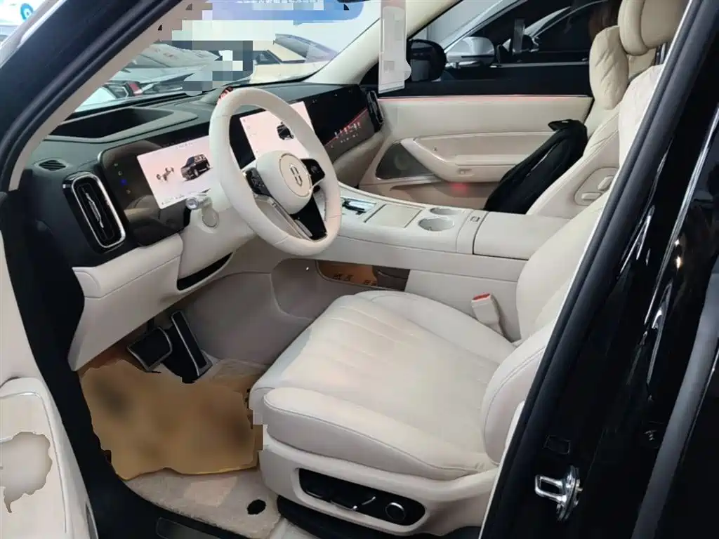 AITO Wenjie AITO M8 2025 Model Extended Range Max Edition 37kWh 6-Seater фото 15