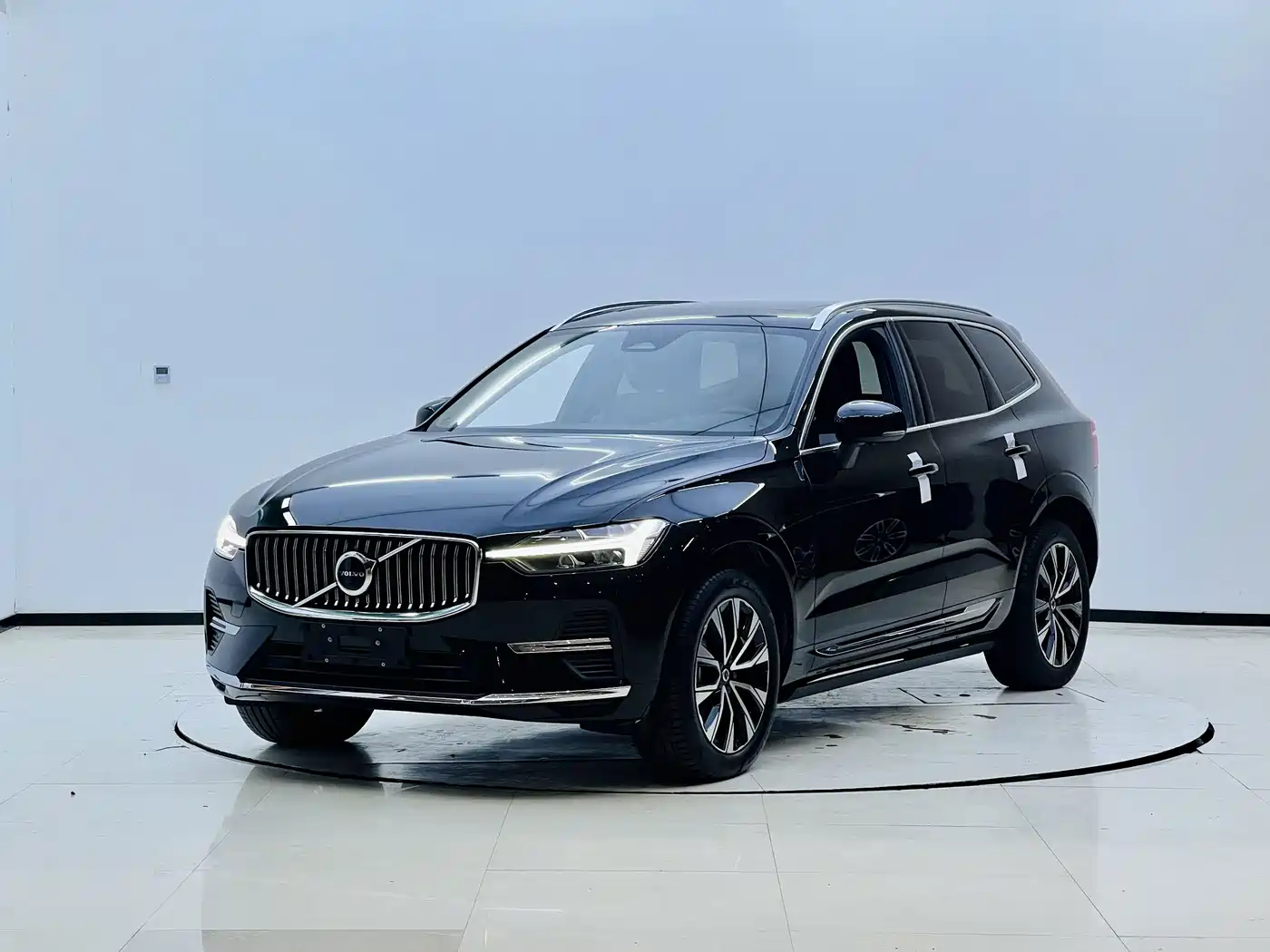 Volvo XC60 2025 2025 B5 AWD Smart Elite Luxury Edition