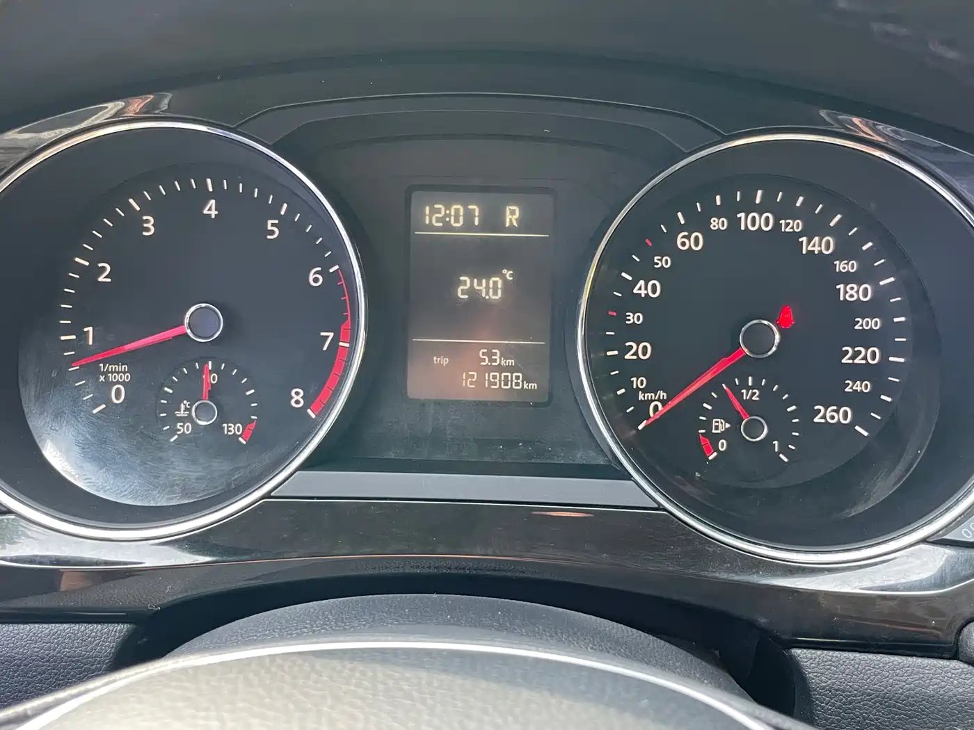 Volkswagen Sagitar 2015 230TSI Automatic Comfort фото 14