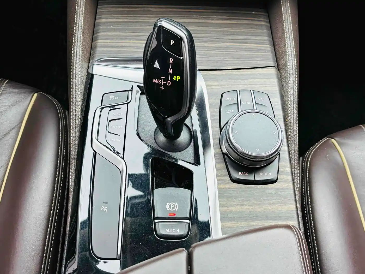 BMW 5 Series 2018 530Li Exclusive Luxury Package фото 9