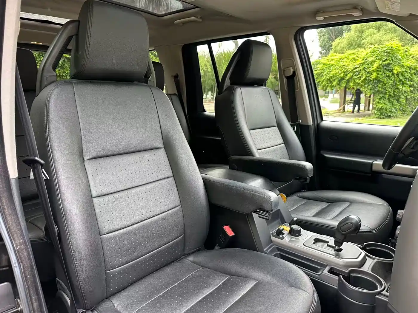 Land Rover Discovery 2005 Model 4.0 SC V6 HSE фото 12