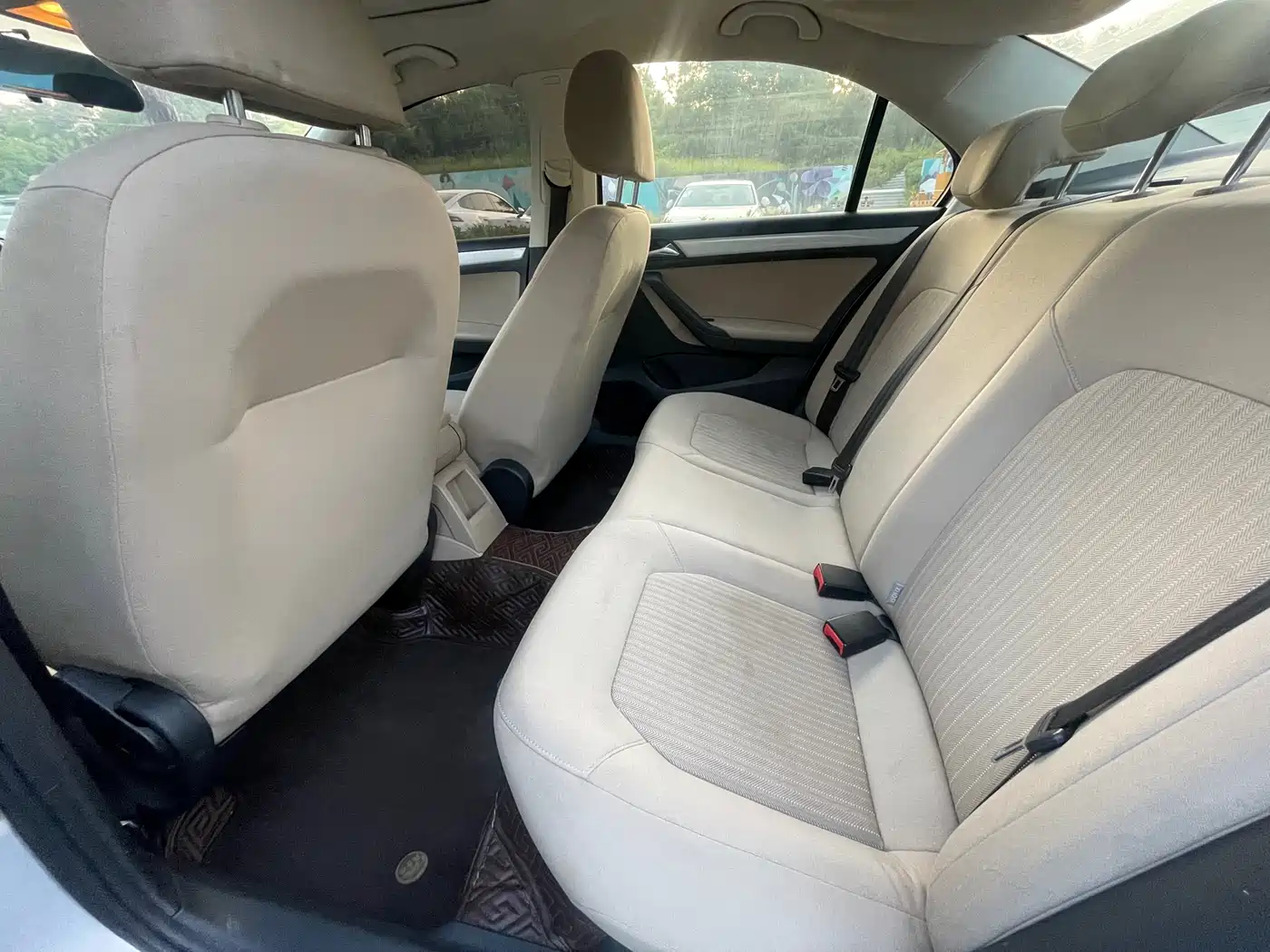 Volkswagen Jetta 2015 1.4L Manual Comfort фото 8