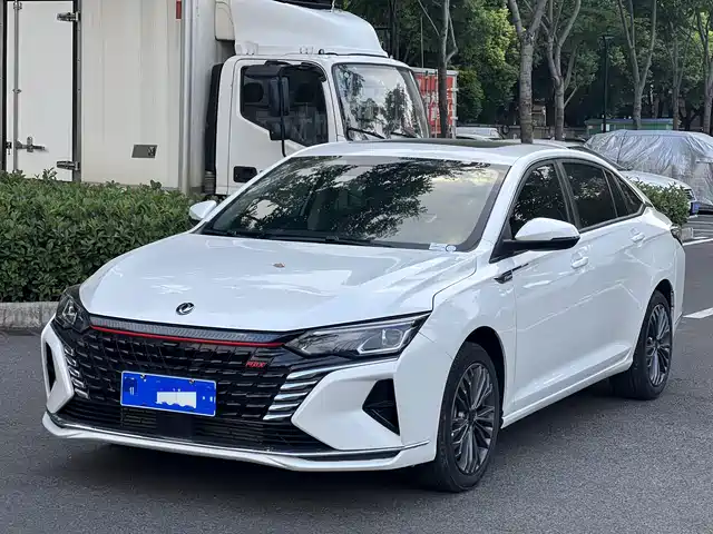  Dongfeng Aeolus Yixuan MAX 2021 1.5T Trendy Dad Edition