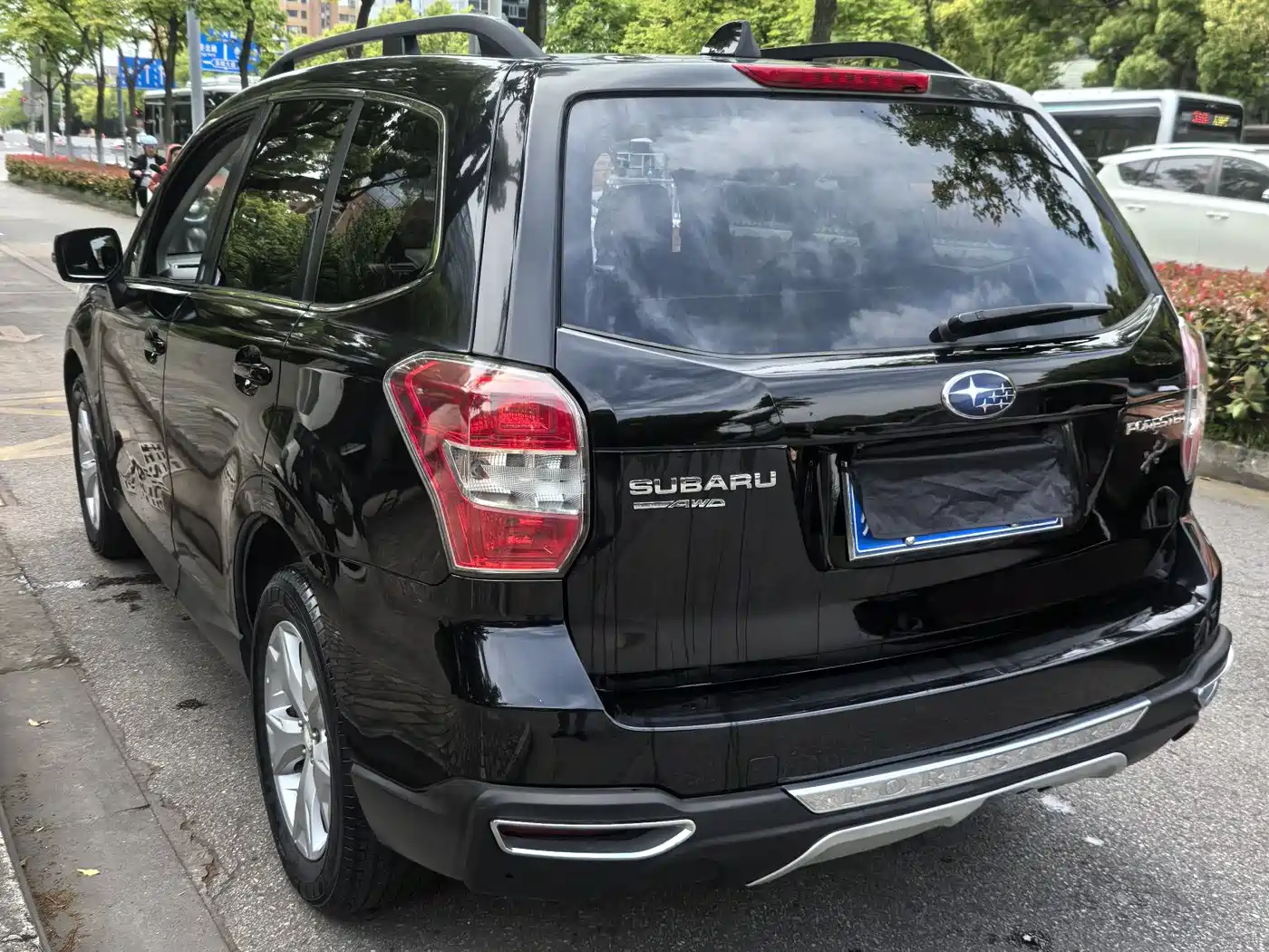 Subaru Forester 2013 2.5i Automatic Luxury Edition фото 8