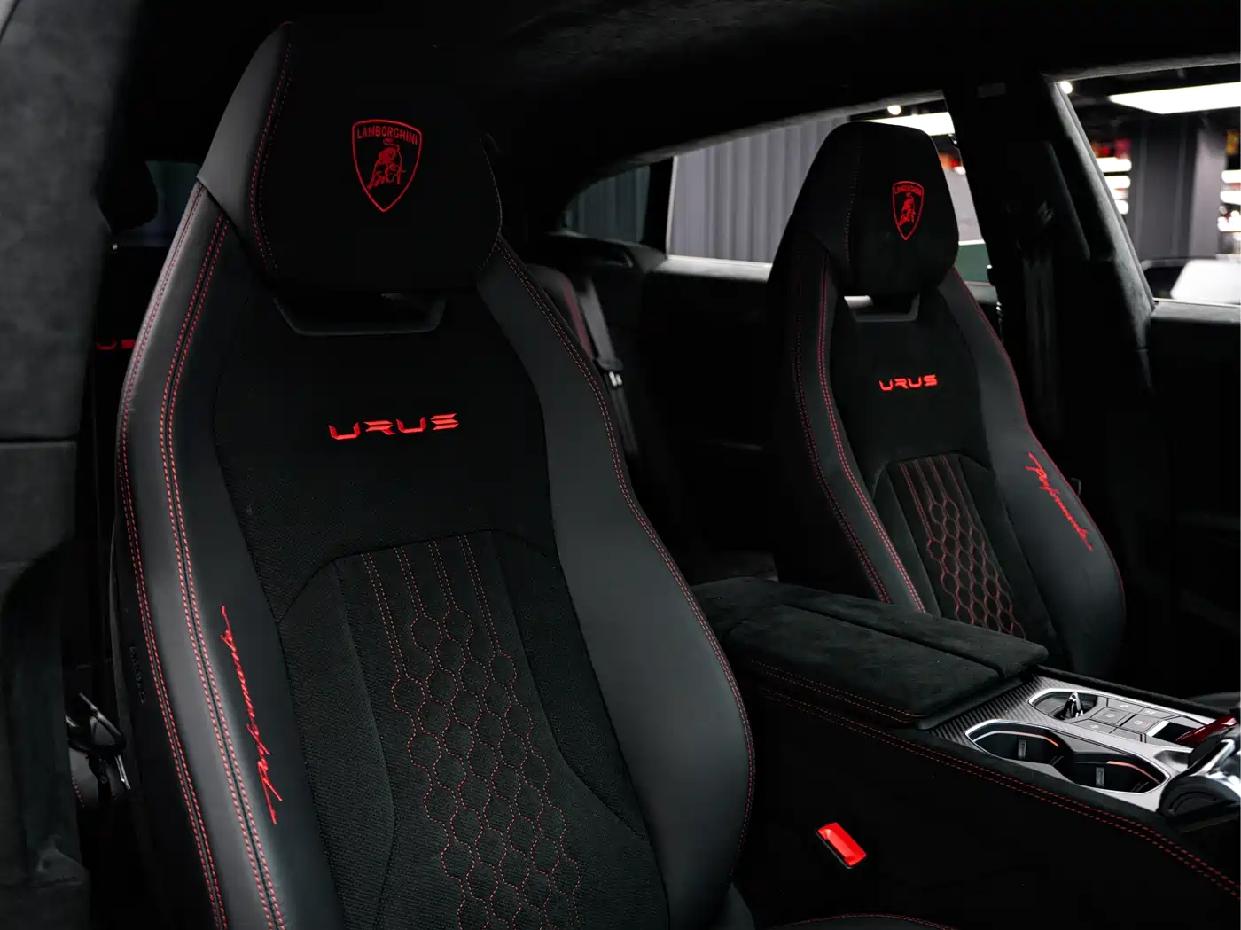 Lamborghini Urus 2022 4.0T V8 Performante фото 28
