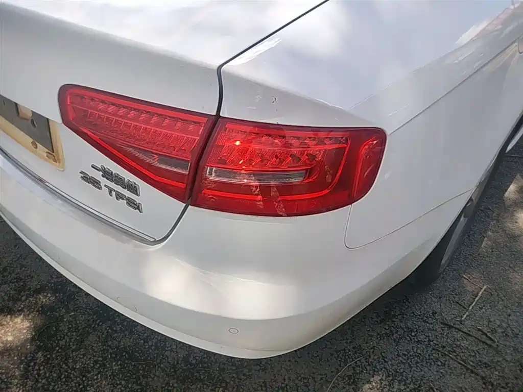 Audi A4L 2013 35 TFSI Automatic Comfort фото 8