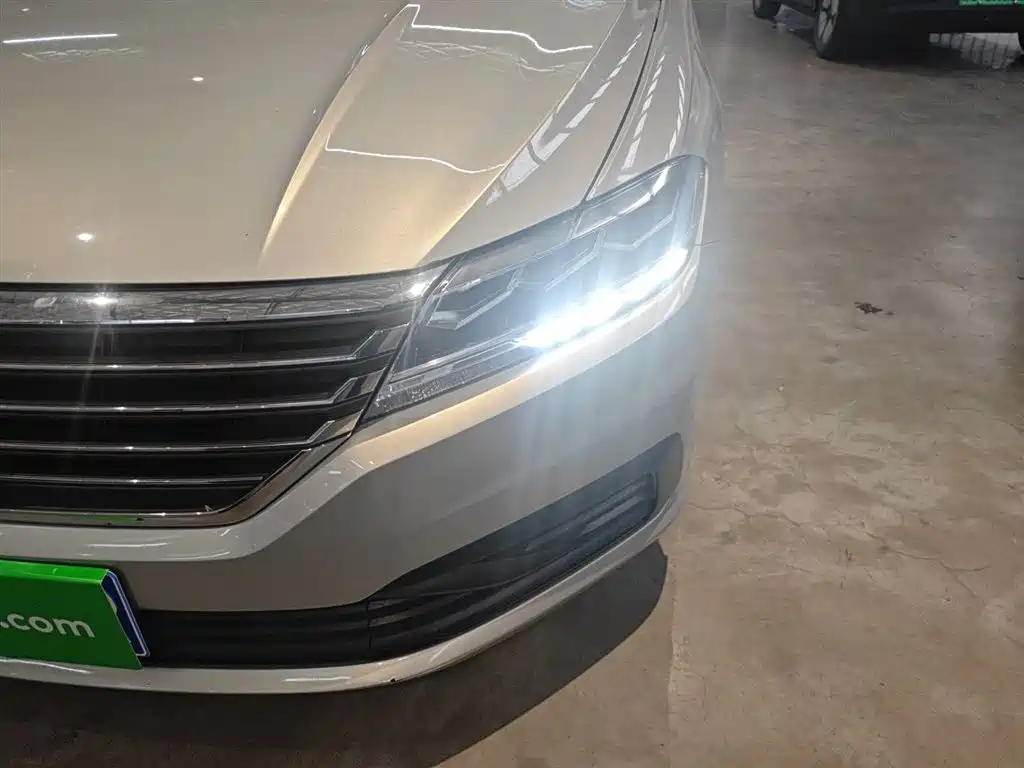 Volkswagen Lavida 2018 1.5L Auto Trend Edition China V фото 18