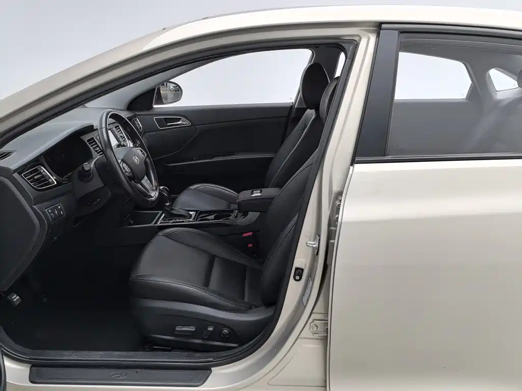 Фото 10 - Hyundai Mistra