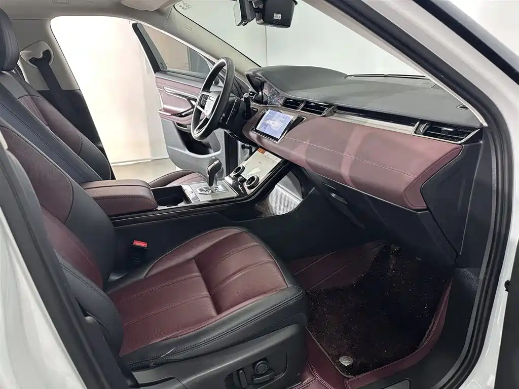 Land Rover Range Rover Evoque 2023 Range Rover Evoque L 249PS Luxury Edition фото 8