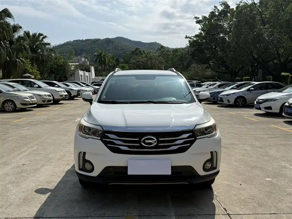 GAC Trumpchi Trumpchi GS4 2017 200T G-DCT 2WD Comfort фото 2