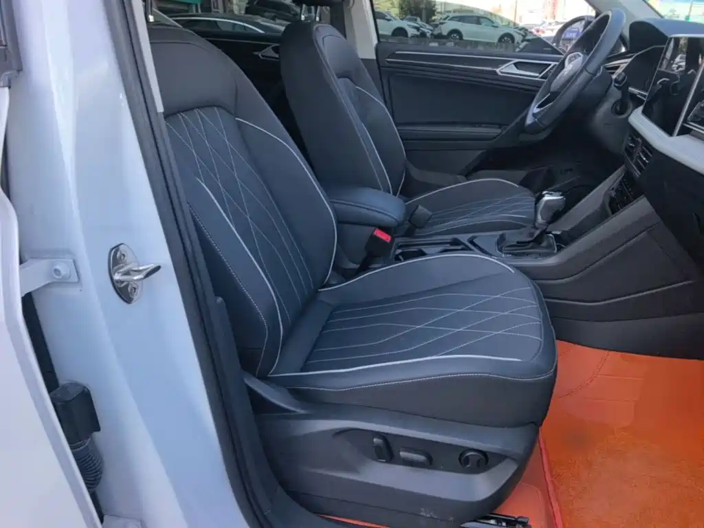 Volkswagen Tiguan L 2026 2025 Model 300TSI Auto 2WD Dragon Edition
