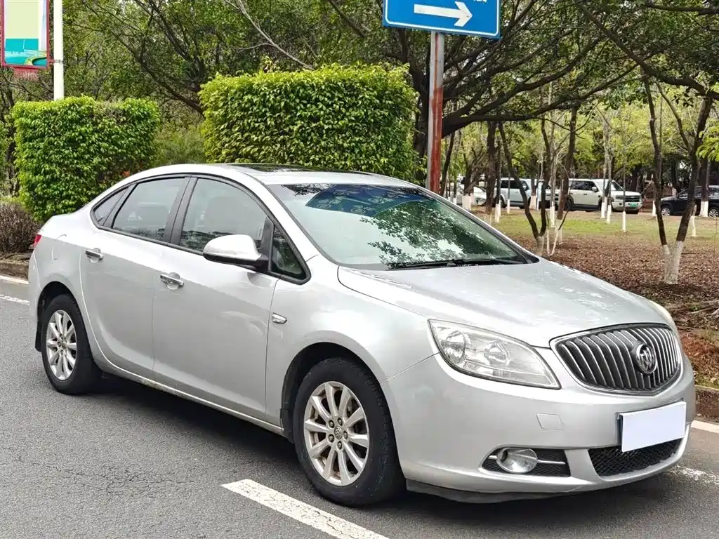 Buick Excelle 2010 GT 1.6L Automatic Fashion Edition фото 3