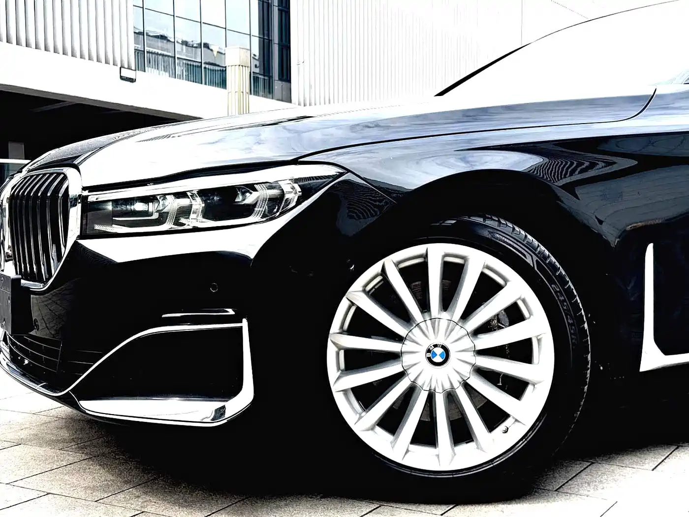 BMW 7 SERIES
