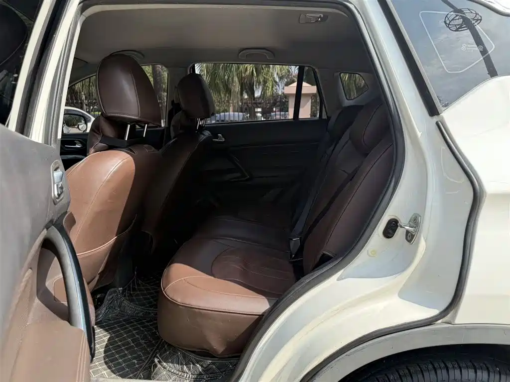 GAC Trumpchi Trumpchi GS4 2017 200T G-DCT 2WD Comfort фото 5