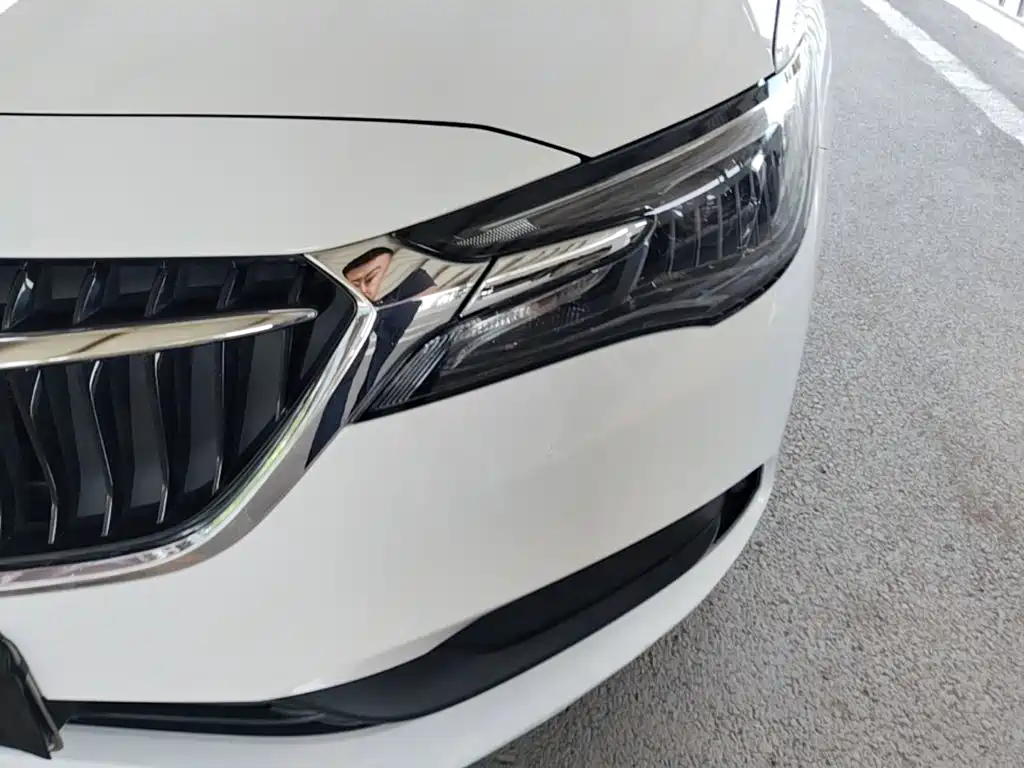 Buick GL6 2023 2021 323T Mild Hybrid Connected Luxury