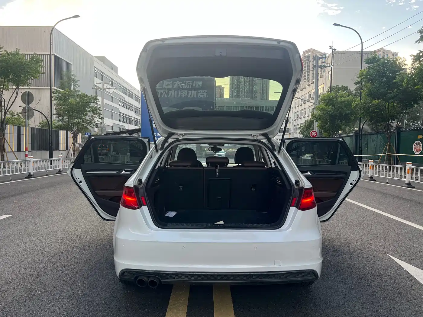 Audi A3 (Import) 2014 2014 Limousine 40 TFSI S line Comfort