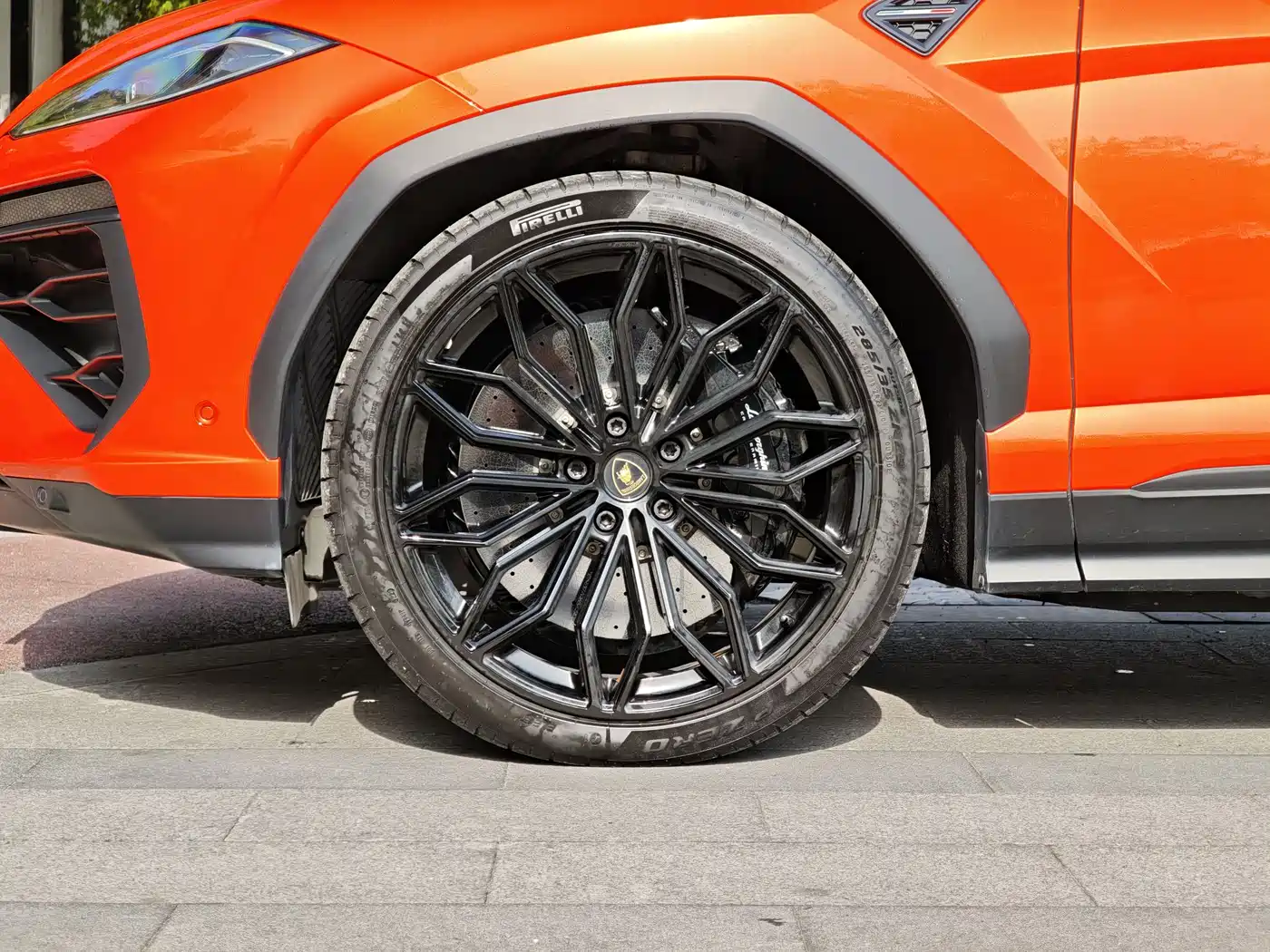 Lamborghini Urus SE 2025 4.0T Standard Edition фото 8
