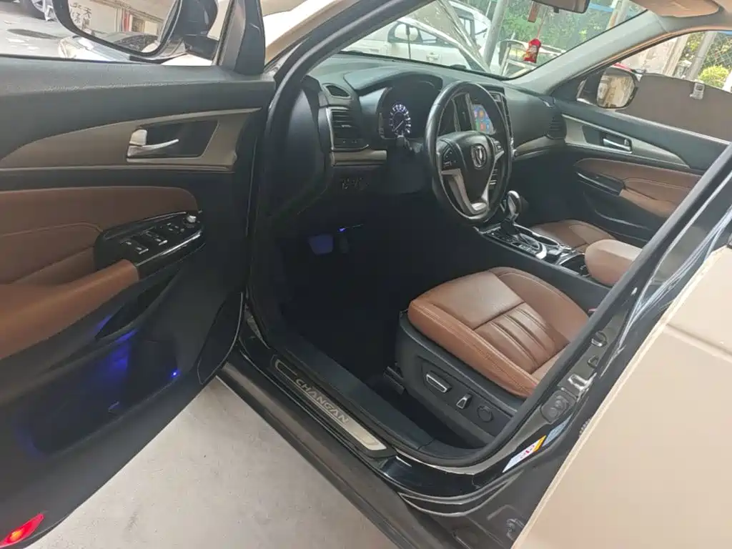 Changan CS95 2017 2017 2.0T FWD Zhiyuan Edition