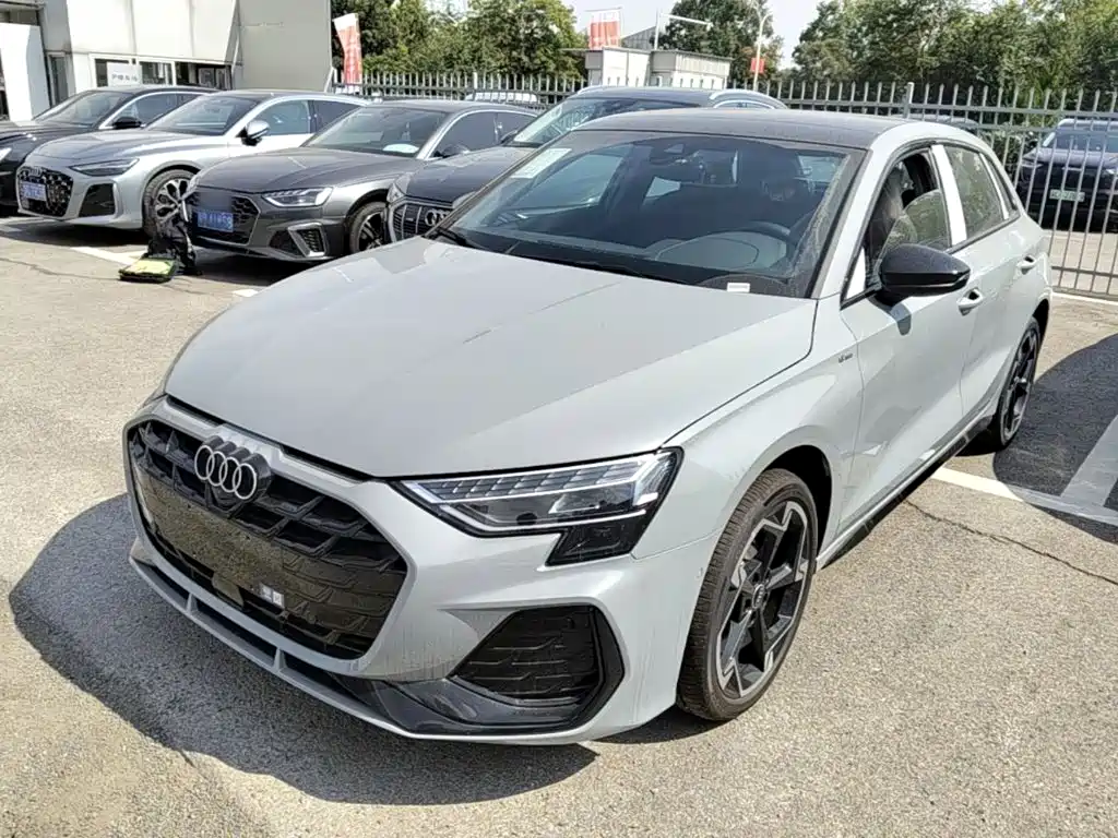 Фото 2 - Audi A3