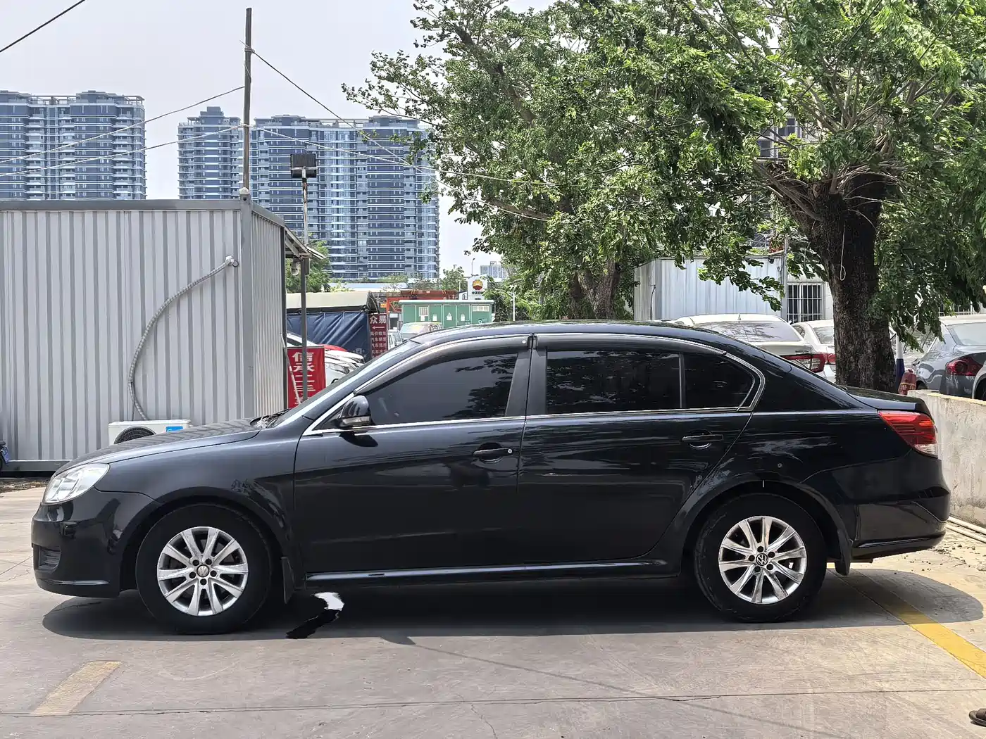 Volkswagen Lavida 2013 Classic 1.6L Manual Style Edition фото 10
