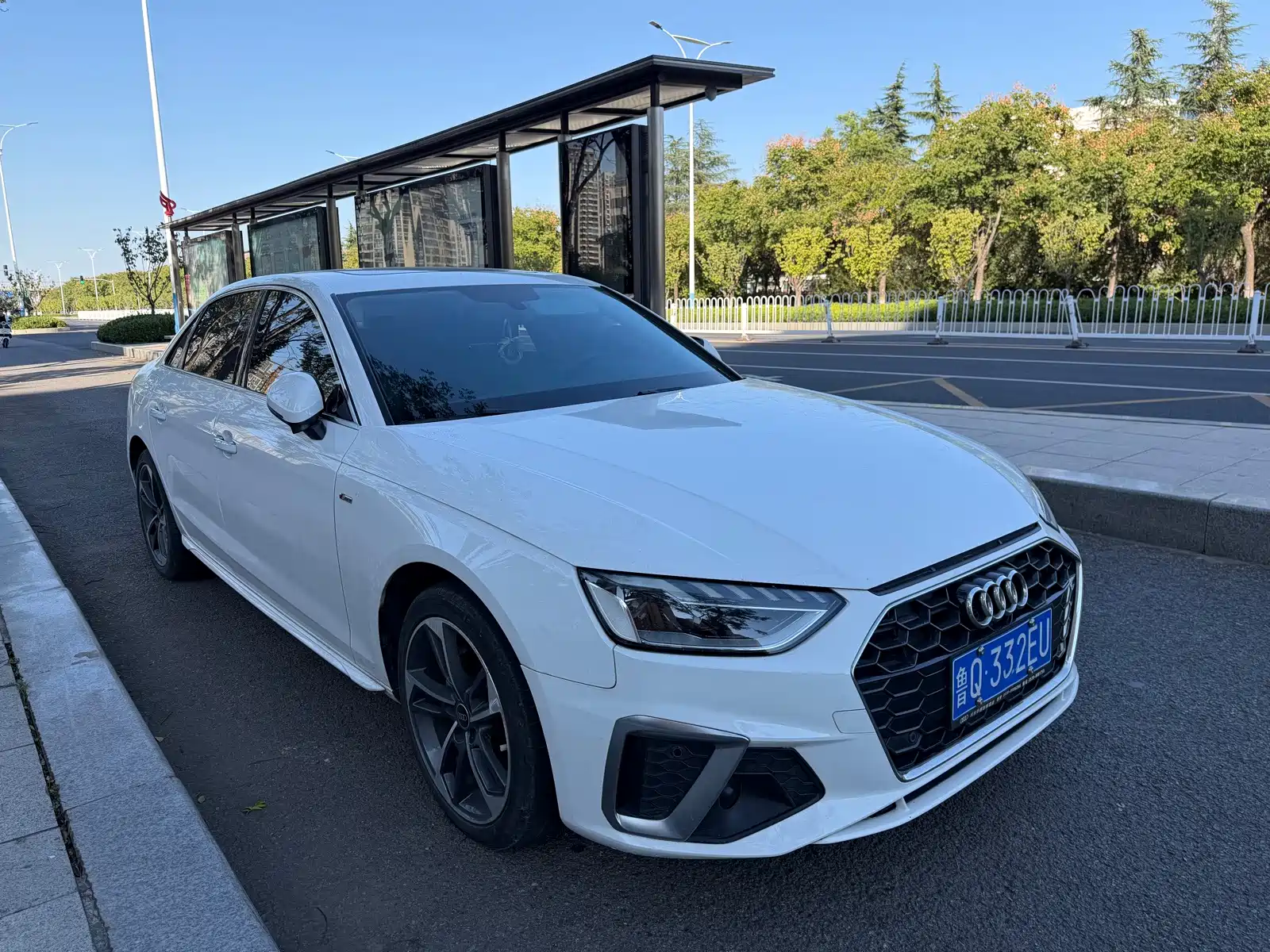 Фото 2 - Audi A4L