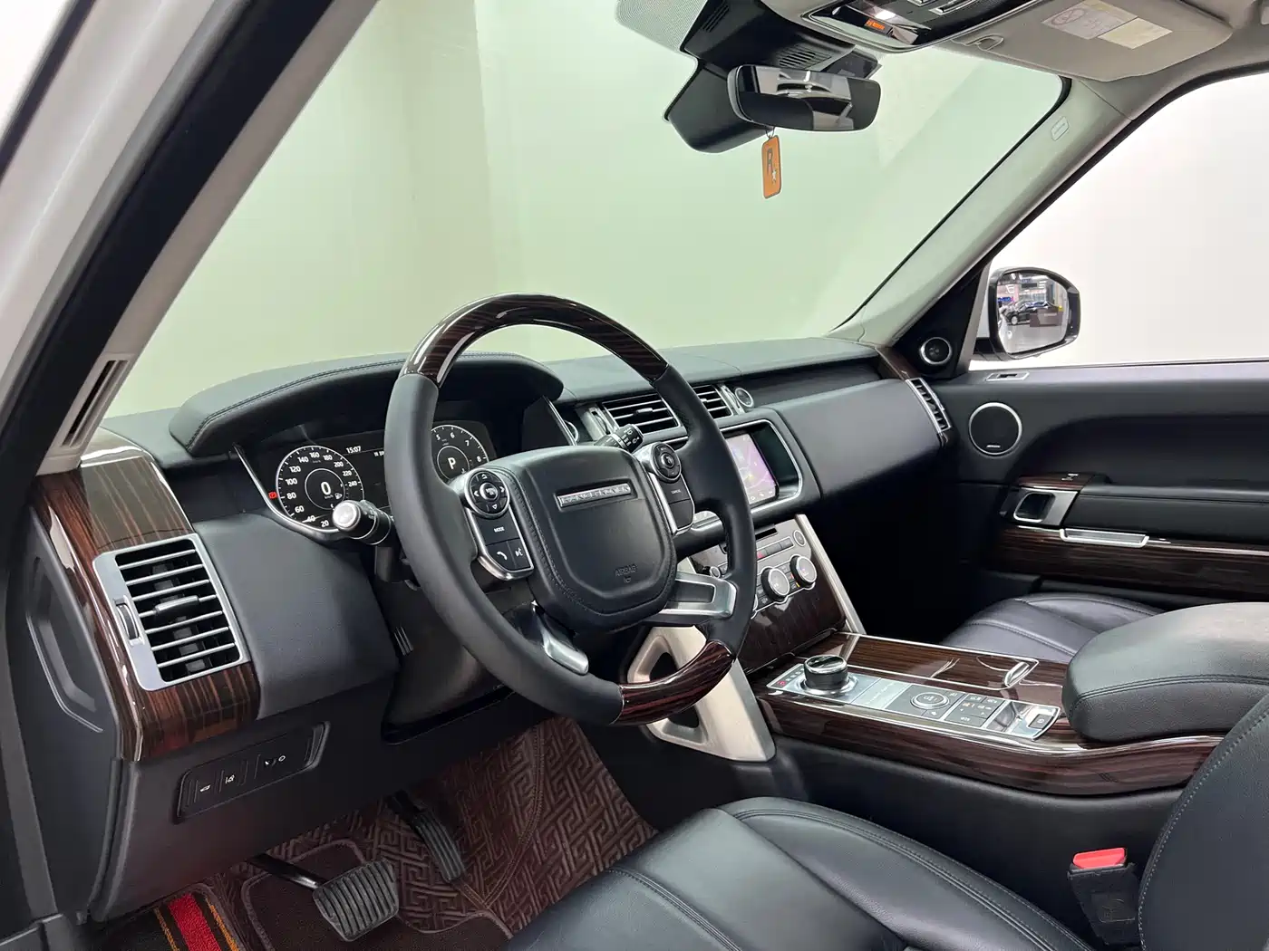 Land Rover Range Rover 2017 3.0 SC V6 Vogue фото 15