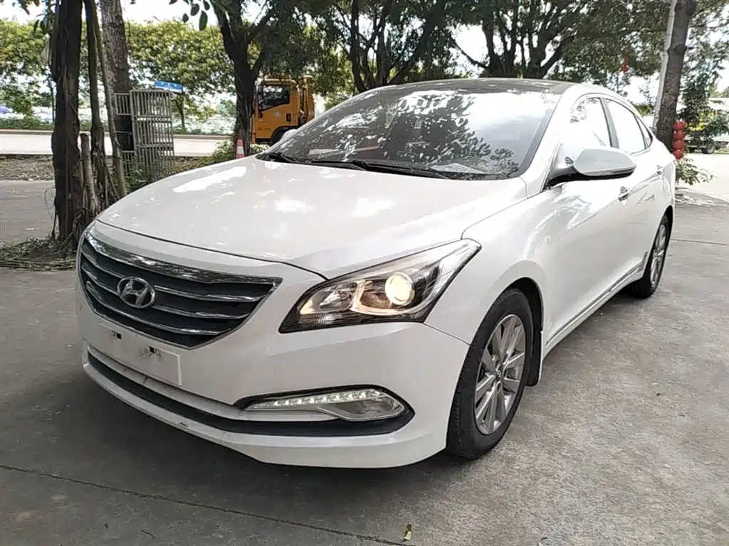 Hyundai Mistra 2014 1.8L Auto Smart GLS