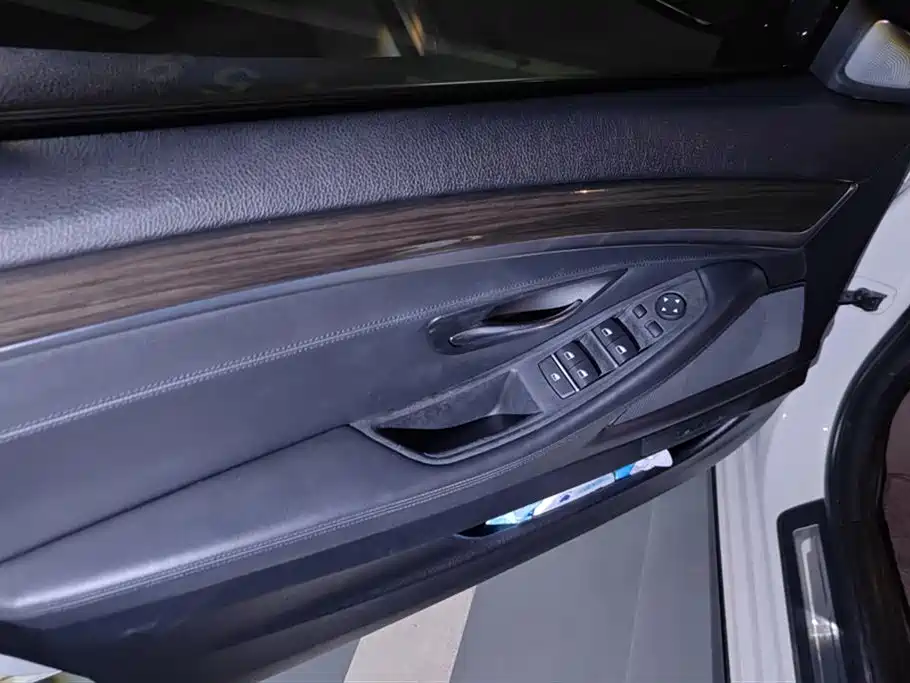 BMW 5 Series 2014 525Li Luxury Design Package фото 7