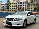 Photo 1 - Nissan Teana