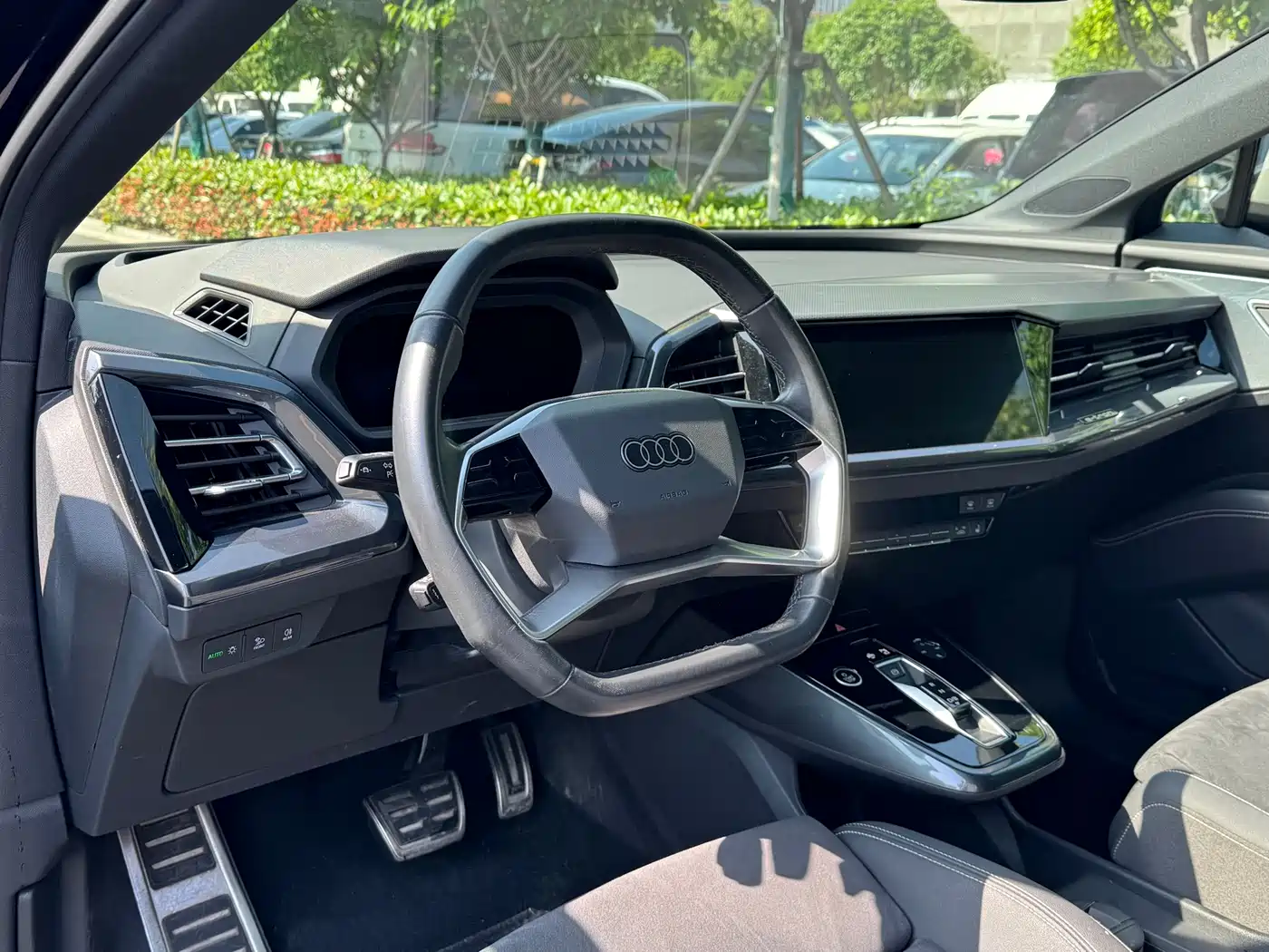 Audi Q5 e-tron 2022 50 e-tron quattro Glory Edition Mecha Suit Sun Chaser Version фото 8