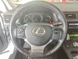 Photo 11 - Lexus CT