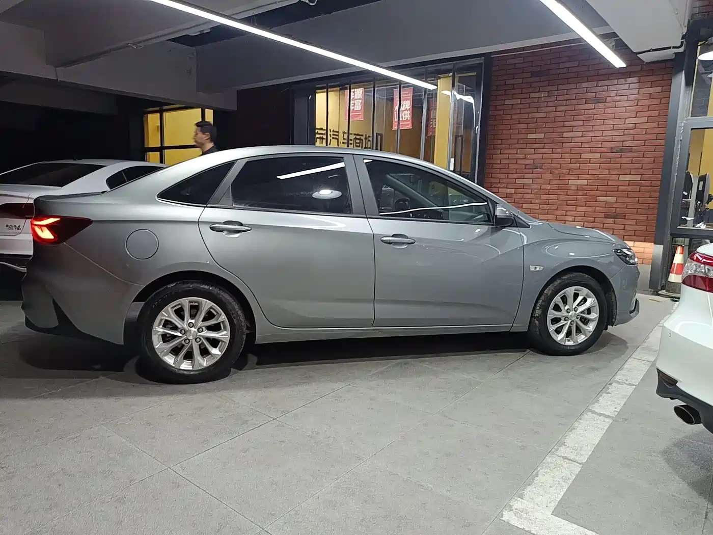 CHEVROLET CRUZE