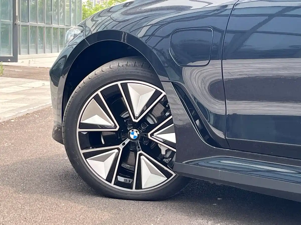 BMW i3 2025 eDrive 40 L Shadow Night Sport Package фото 9