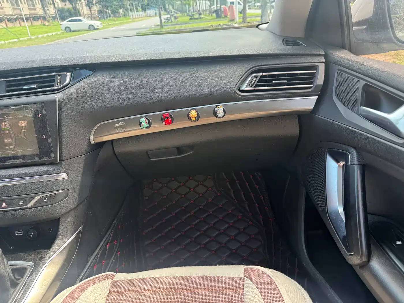 Peugeot 408 2014 1.8L Automatic Luxury Edition фото 15