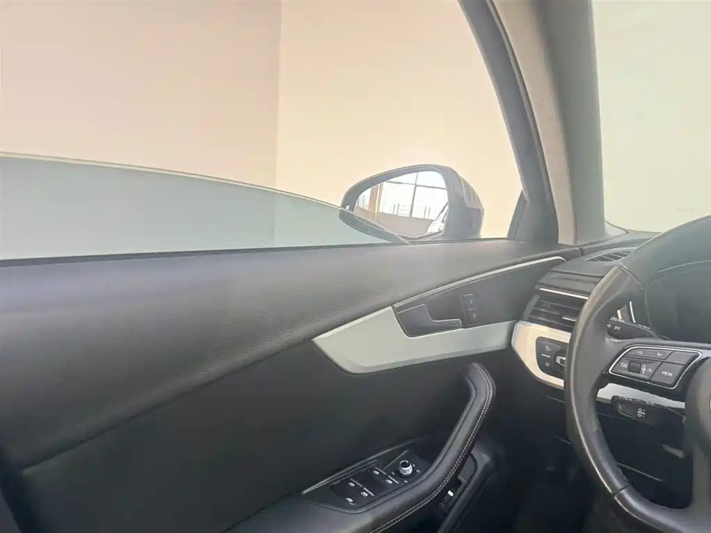 Audi A4L 2022 40 TFSI Luxury Dynamic фото 14