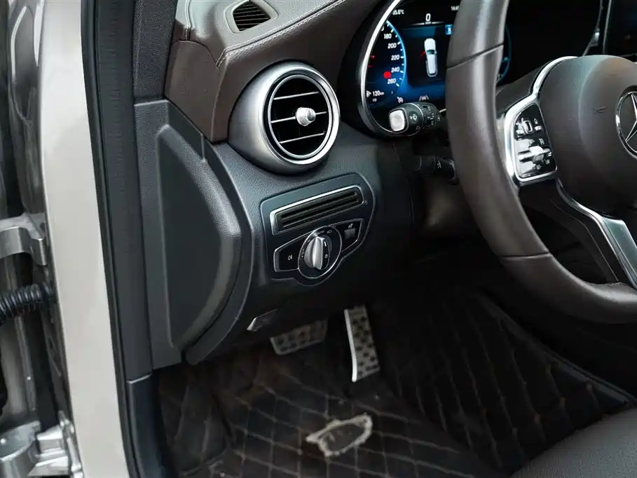 Mercedes-Benz GLC 2020 GLC 300 L 4MATIC Luxury фото 7