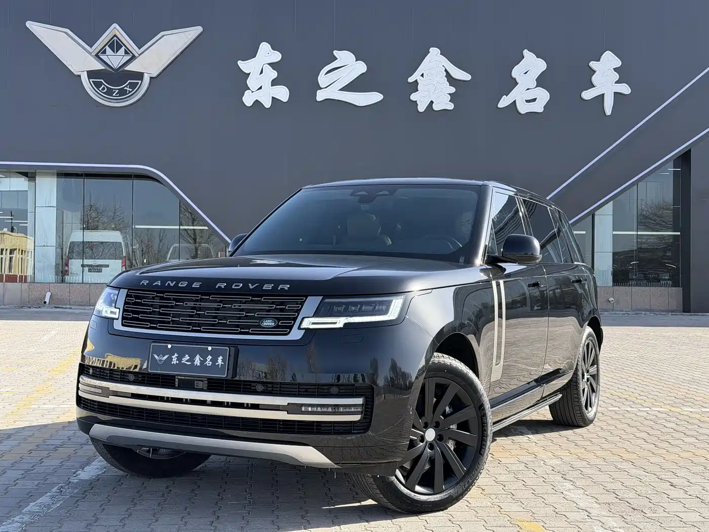 Land Rover Range Rover 2025 3.0 L6 400PS Flourishing Era Extended Wheelbase фото 12