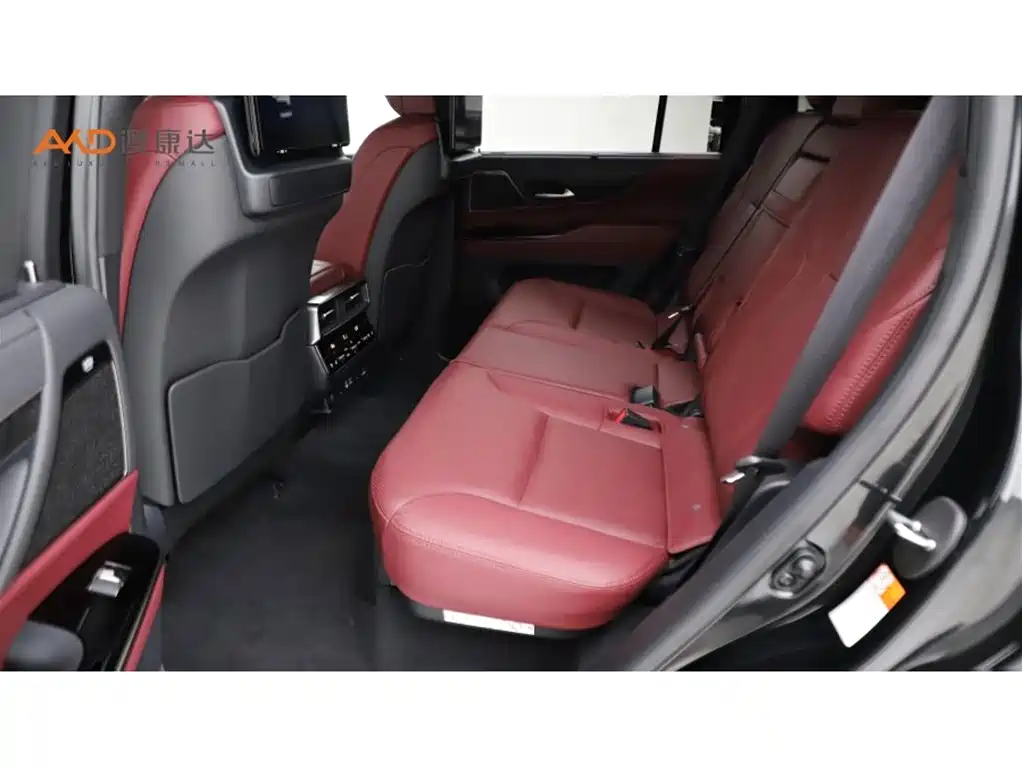 Фото 7 - Lexus LX