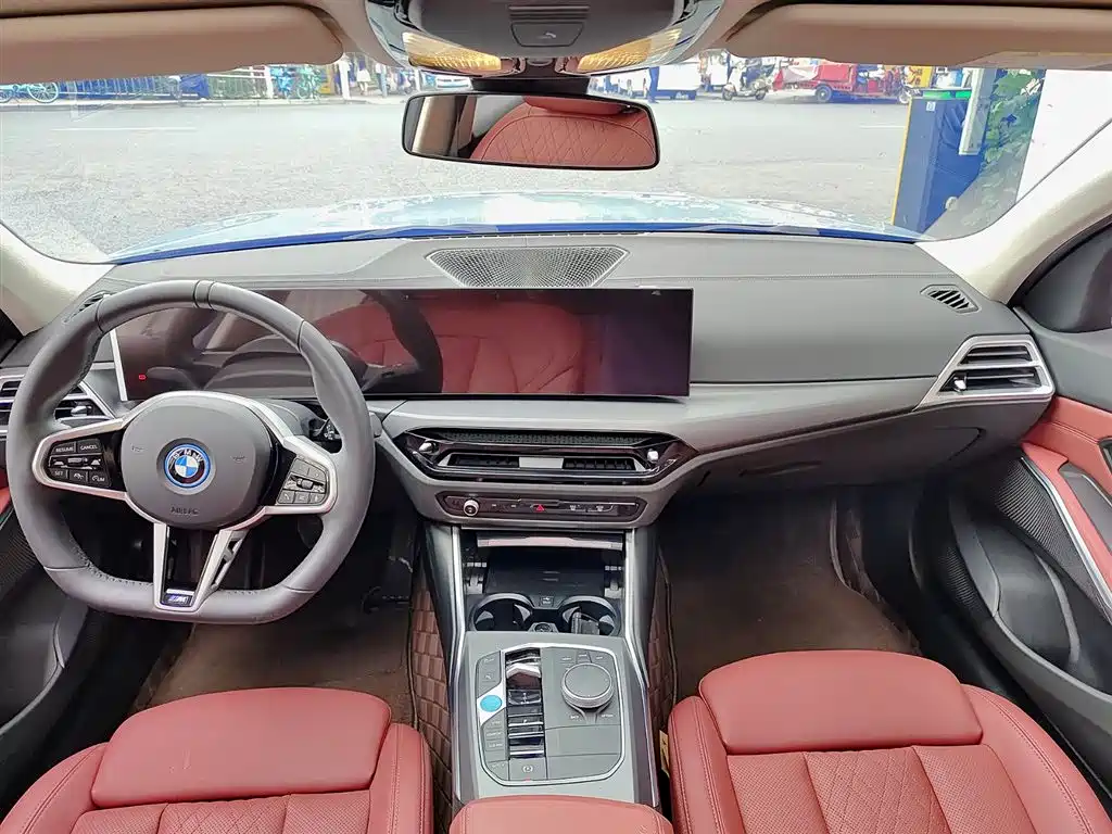 BMW i3 2025 eDrive 35 L фото 10