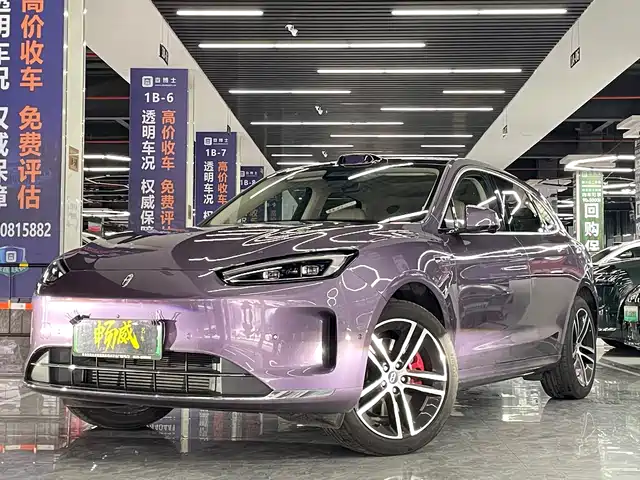 AITO Wenjie AITO M5 2025